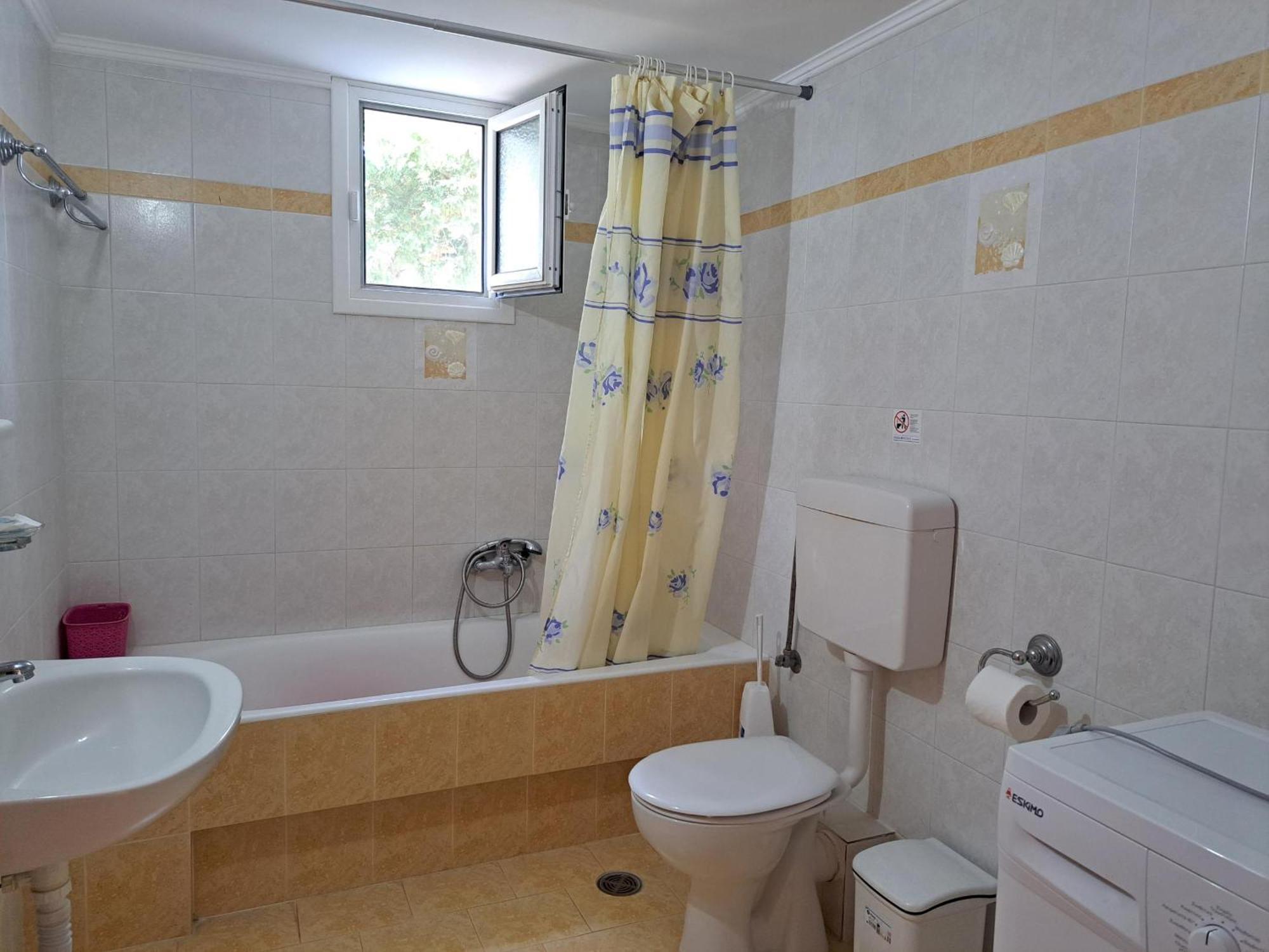 Orfanos 3 Holiday home *